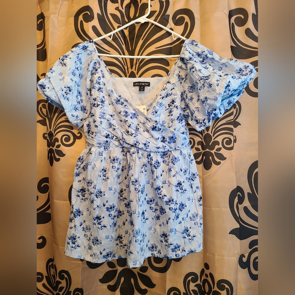 Pea in the pod top